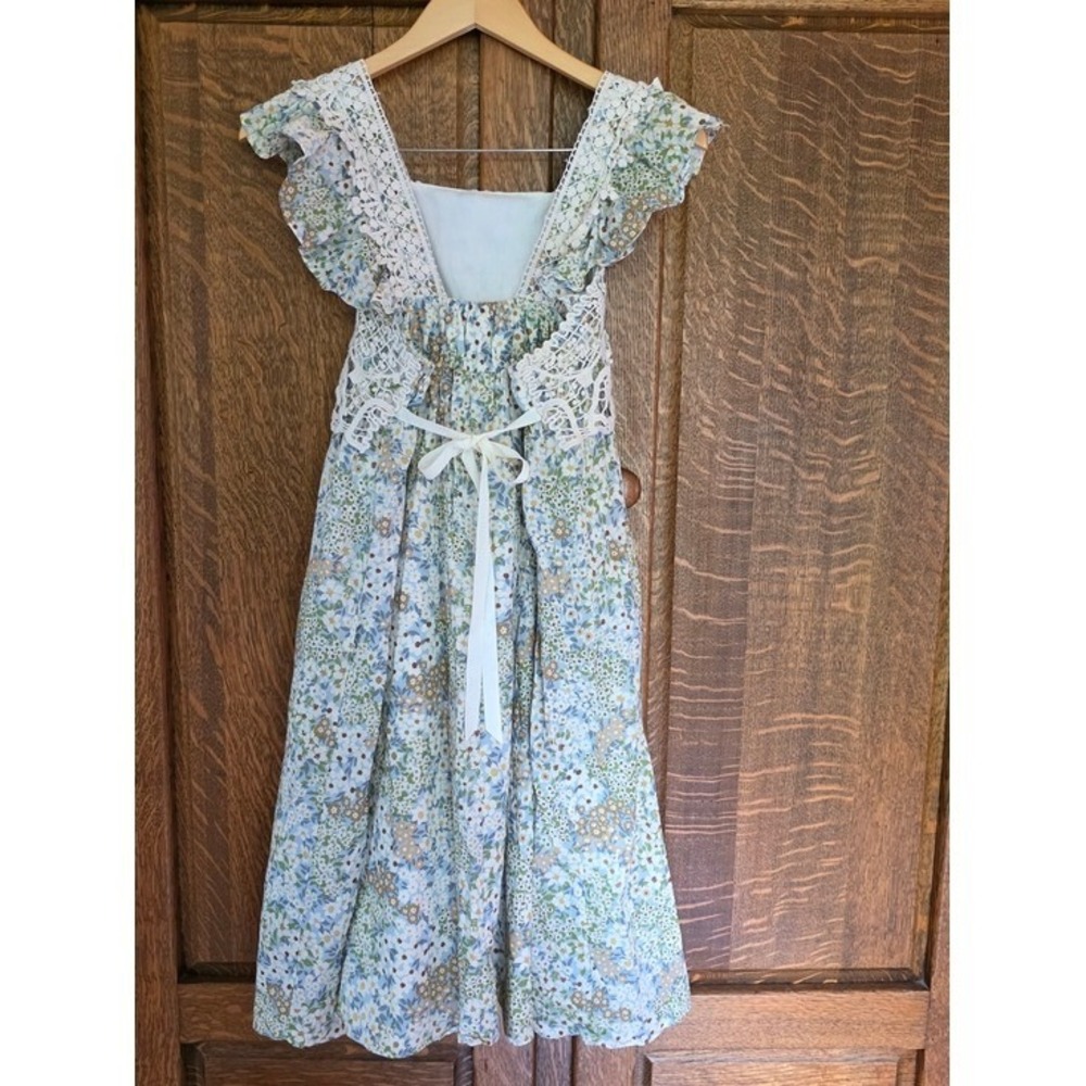 Tullabee Cottagecore Floral Medallion Crochet Sundress - S (Maternity Friendly!)